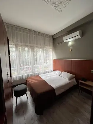 Çift Kişilik, Şehir Manzaralı