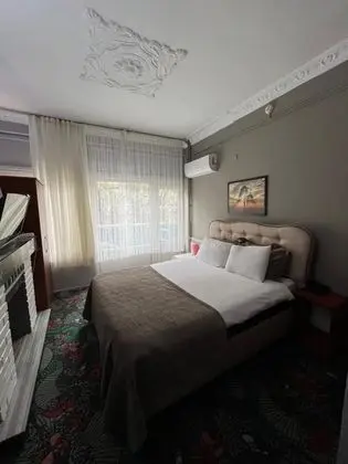 Çift Kişilik, Şehir Manzaralı