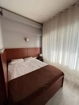 Çift Kişilik, Şehir Manzaralı