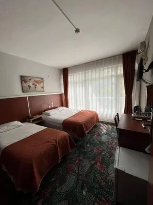 Triple, Şehir Manzaralı