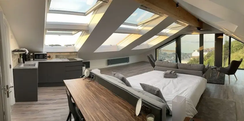 Luxury Tek Büyük Yataklı Oda