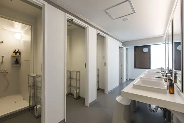 Ortak Ranzalı Oda, Karma Ranzalı Oda, Ortak Banyo