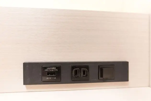Ortak Ranzalı Oda, Sadece kadınlar için, Ortak Banyo