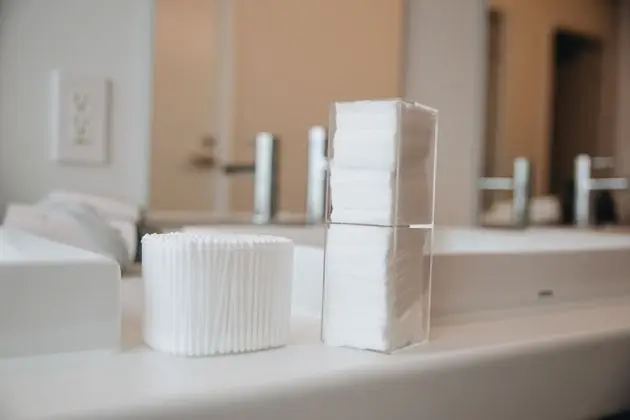 Ortak Ranzalı Oda, Sadece kadınlar için, Ortak Banyo