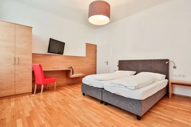 Comfort Tek Büyük veya İki Ayrı Yataklı Oda
