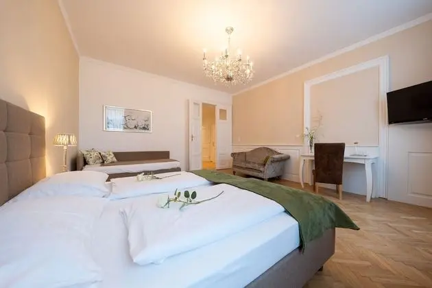 Grand Tek Büyük veya İki Ayrı Yataklı Oda