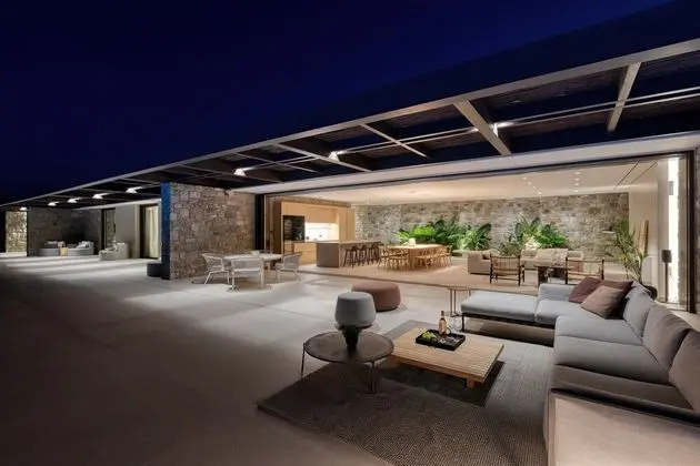 10 Bedroom Villa with Private Pool
