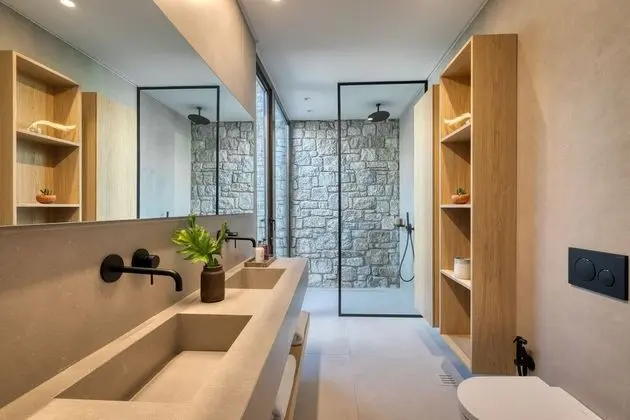 10 Bedroom Villa with Private Pool