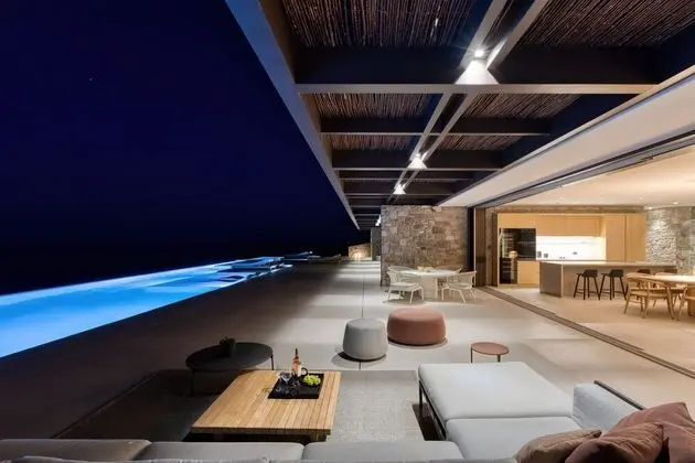 10 Bedroom Villa with Private Pool