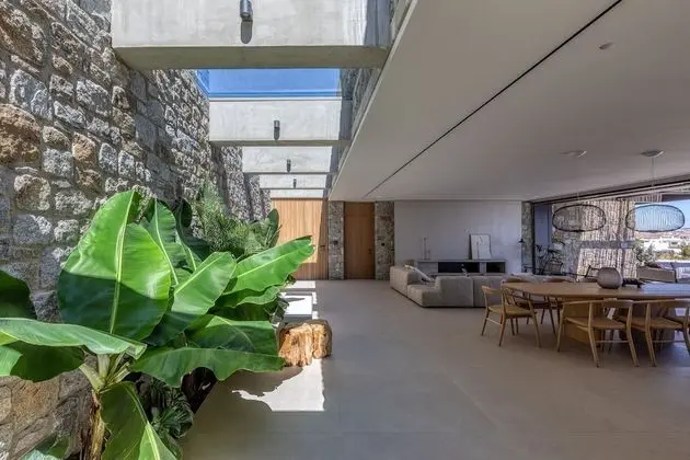 5 Bedroom Villa Private Pool & Outdoor Fireplace