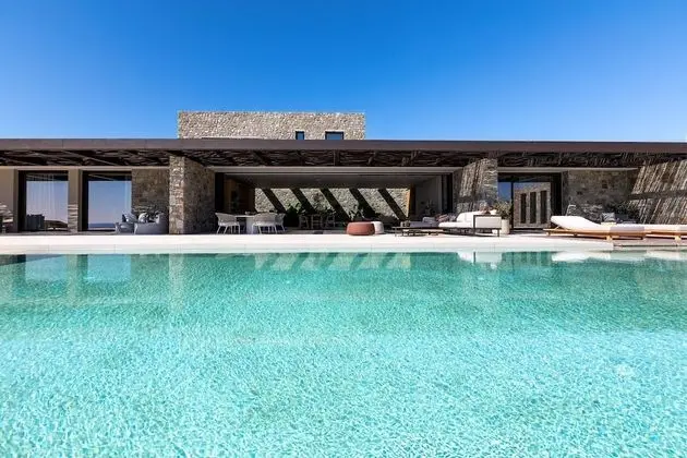 5 Bedroom Villa Private Pool & Outdoor Fireplace