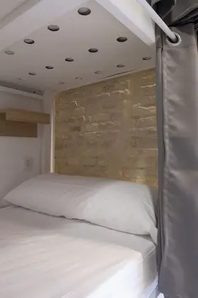 Ortak Ranzalı Oda, Karma Ranzalı Oda, Ortak Banyo (8 people)