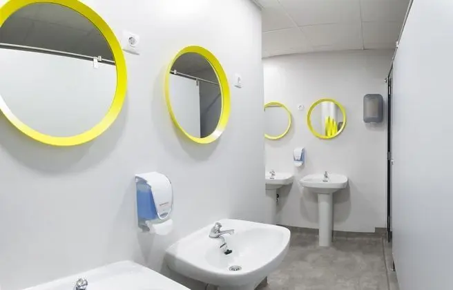 Ortak Ranzalı Oda, Karma Ranzalı Oda, Ortak Banyo (8 people)