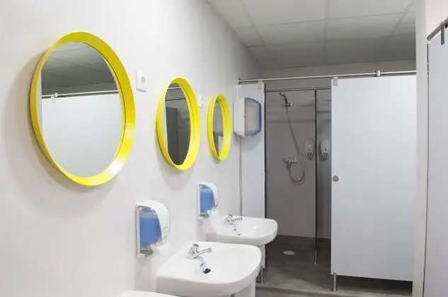 Ortak Ranzalı Oda, Karma Ranzalı Oda, Ortak Banyo (8 people)