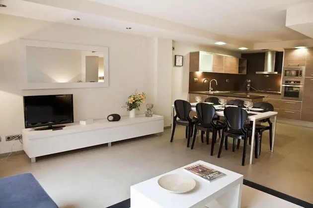 Duplex Apartment, 2 Bedrooms, Patio