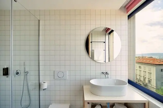 Deluxe Tek Büyük Yataklı Oda, Deniz Manzaralı