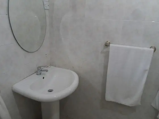 Basic Oda, Ortak Banyo