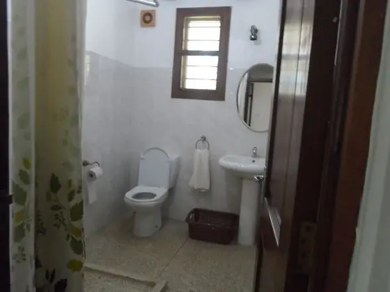 Basic Oda, Ortak Banyo