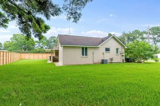 Ev (Updated 1-bedroom house in Baton Roug)