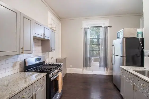 Apart Daire (Updated Studio Near Downtown)