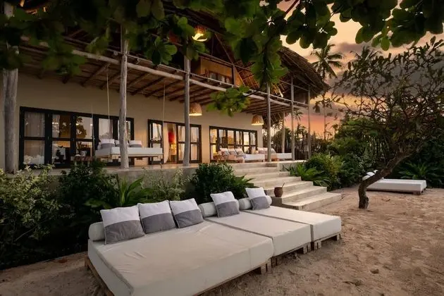 Villa, 5 Yatak Odası, Kişiye Özel Havuzlu, Denize Sıfır