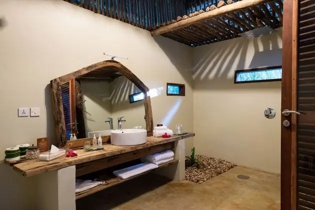Villa, 5 Yatak Odası, Kişiye Özel Havuzlu, Denize Sıfır