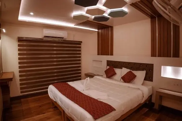 Deluxe Tek Büyük Yataklı Oda
