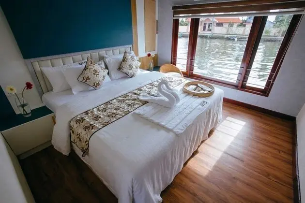 Luxury Tek Büyük Yataklı Oda
