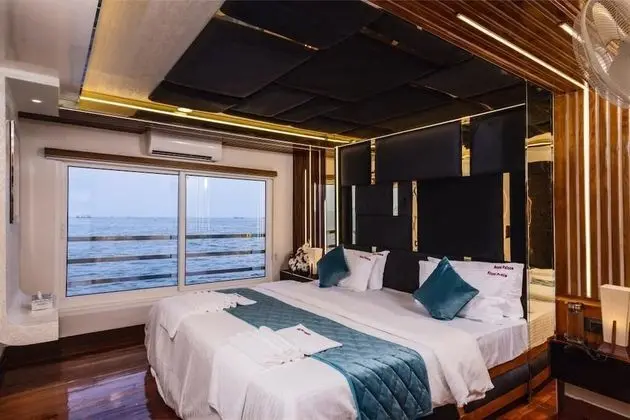Luxury Tek Büyük Yataklı Oda