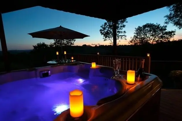 Kulübe, 2 Yatak Odası (The Lodge)
