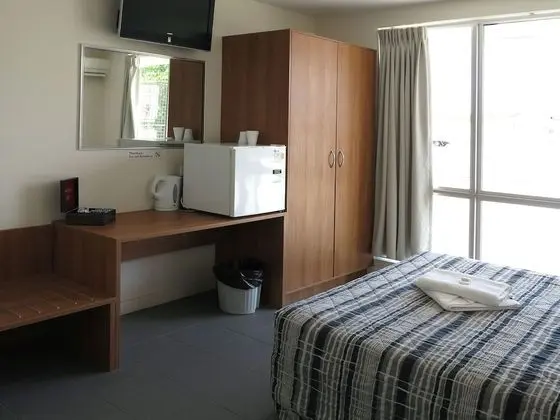 Economy Tek Büyük Yataklı Oda, Ortak Banyo