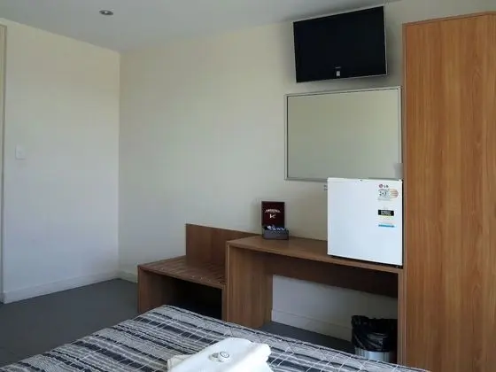 Economy Tek Büyük Yataklı Oda, Ortak Banyo