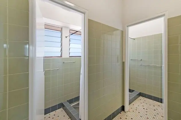 Economy Tek Büyük Yataklı Oda, Ortak Banyo