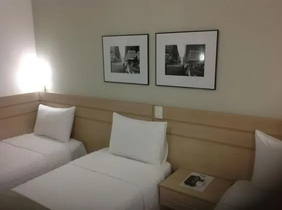 Üç Kişilik Oda