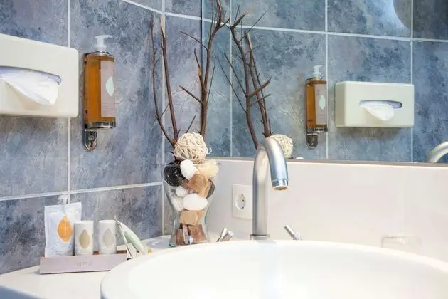 Comfort Tek Büyük veya İki Ayrı Yataklı Oda