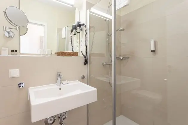 Classic Tek Büyük Yataklı Oda