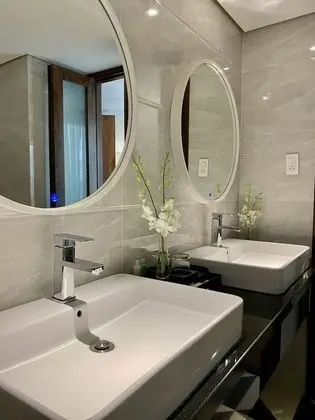 Deluxe Oda (Bathtub/Shower)