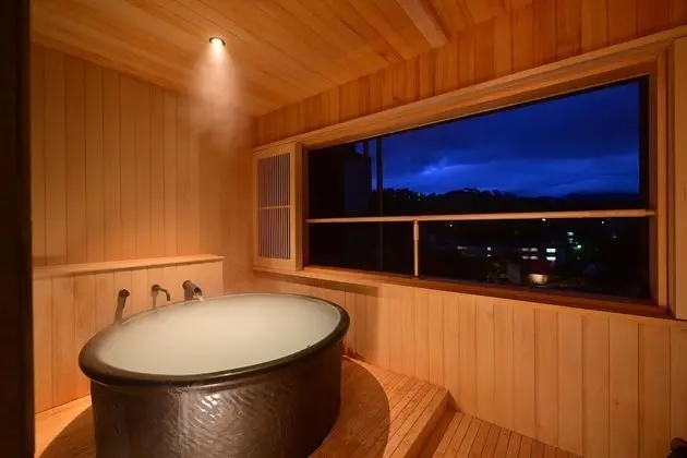 Oda, Sigara İçilmez, Sıcak Su Havuzu (JPN Western, w/Half open-air bath)