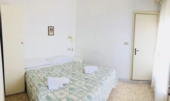 Economy Tek Büyük veya İki Ayrı Yataklı Oda