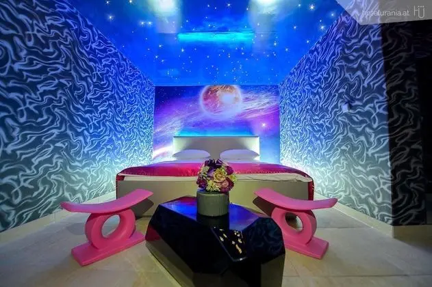 Theme Room