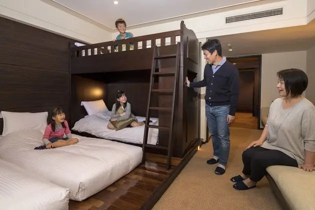Oda, Sigara İçilmez (At Home Room)