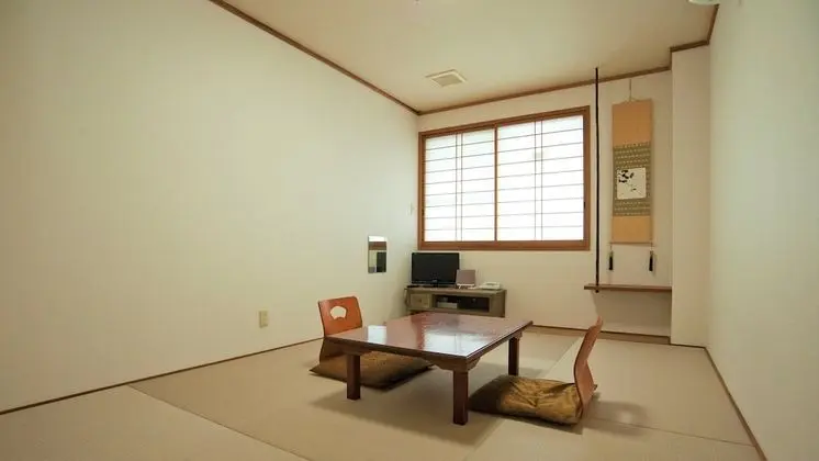 Traditional Oda, Sigara İçilmez, Ortak Banyo (Japanese Style)