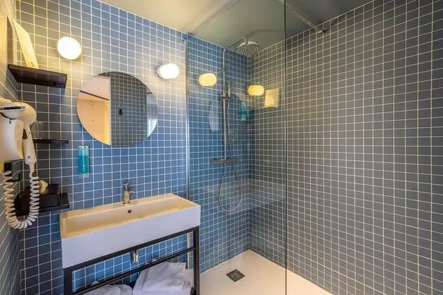 Comfort Oda, 1 Büyük (Queen) Boy Yatak, Sigara İçilmez