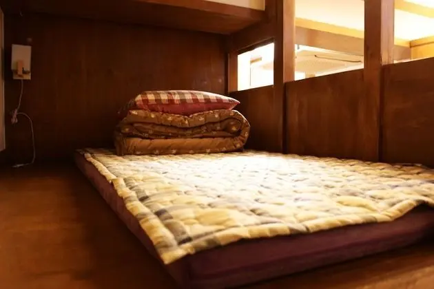 Ortak Ranzalı Oda, Sadece kadınlar için