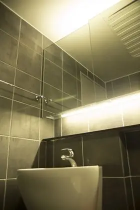 Ortak Ranzalı Oda, Sadece kadınlar için