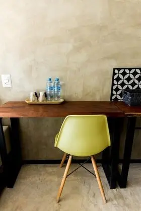 Tek Büyük Yataklı Oda, 1 Çift Kişilik Yatak, Havuz Manzaralı