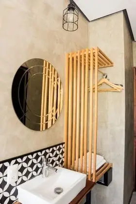 Tek Büyük Yataklı Oda, 1 Çift Kişilik Yatak, Havuz Manzaralı