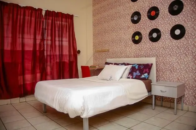 Double Room (1)