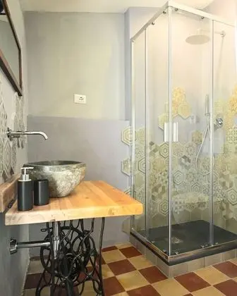 Exclusive Tek Büyük Yataklı Oda