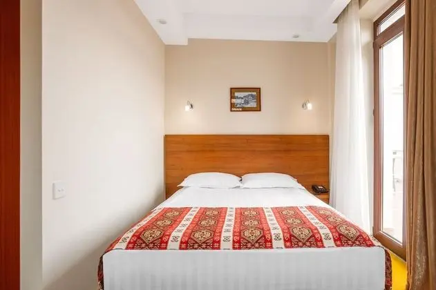 Economy Tek Büyük Yataklı Oda